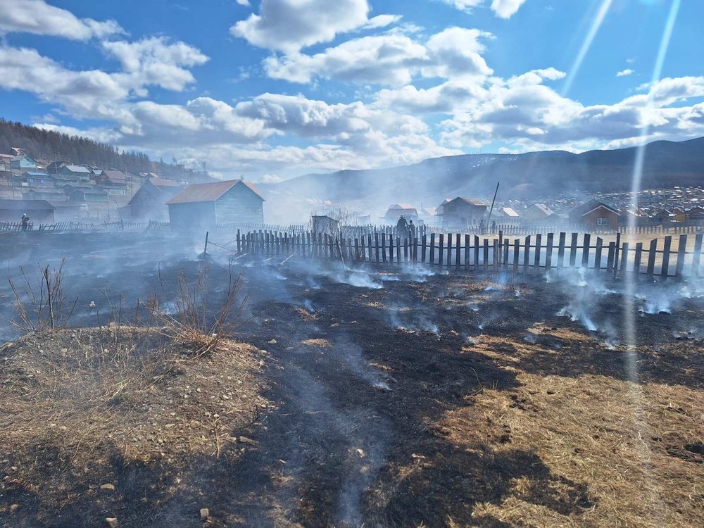 Ногоон бүсэд үүрэг гүйцэтгэж байхдаа 17 шар өвсний гал түймрийг бүрэн ...